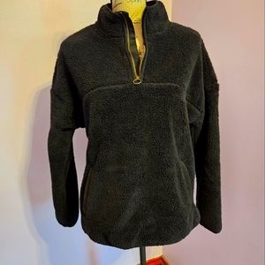TIME AND TRU BLACK PULLOVER EUC